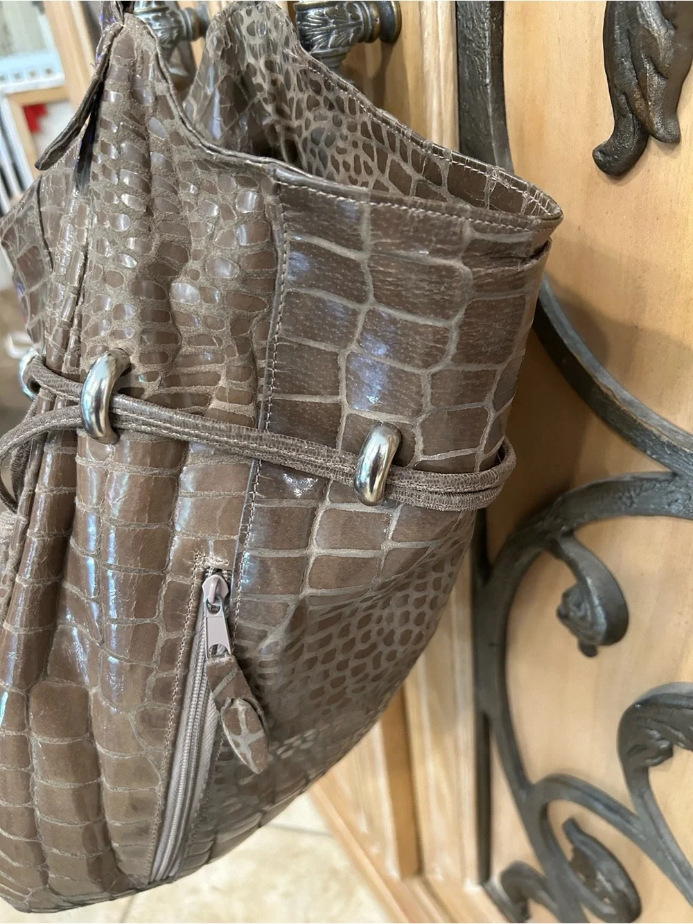 Vintage Andre Oliver Croc Embossed Leather Boho Drawstring Bucket Hobo Bag